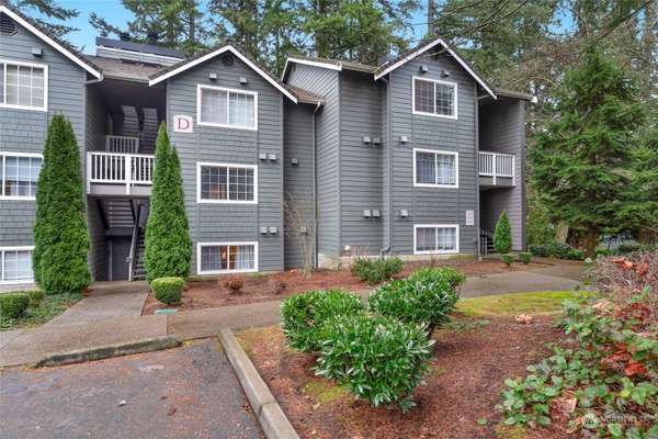 15433 Country Club DR #D104, Mill Creek, WA 98012