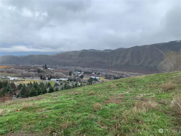 3450 Westridge PL, Wenatchee, WA 98801