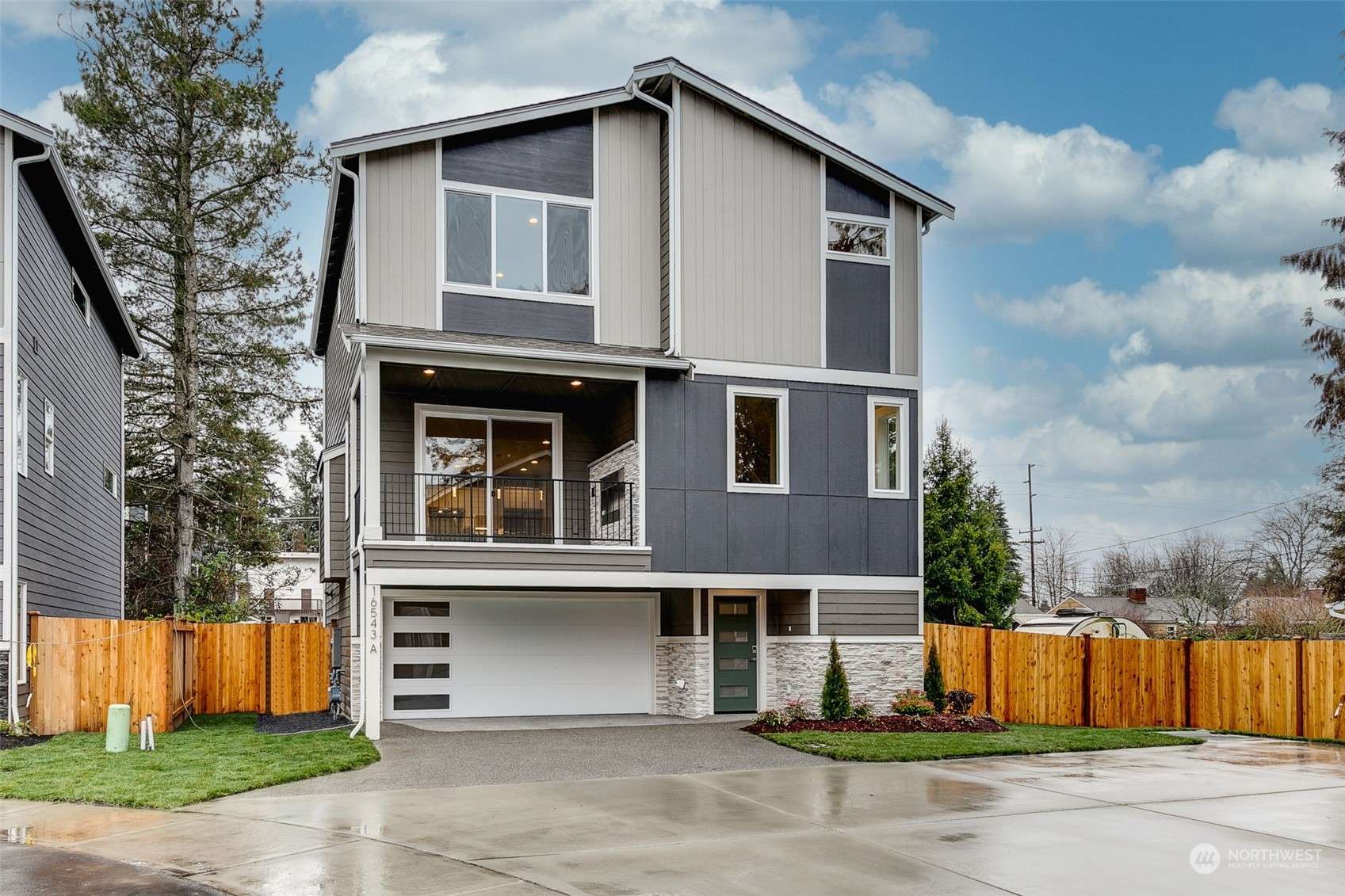 16535 8th AVE NE #A, Shoreline, WA 98155