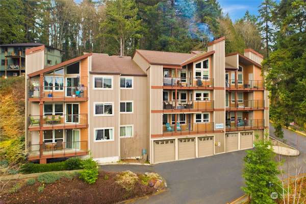 8980 Redmond Woodinville RD NE #203, Redmond, WA 98052