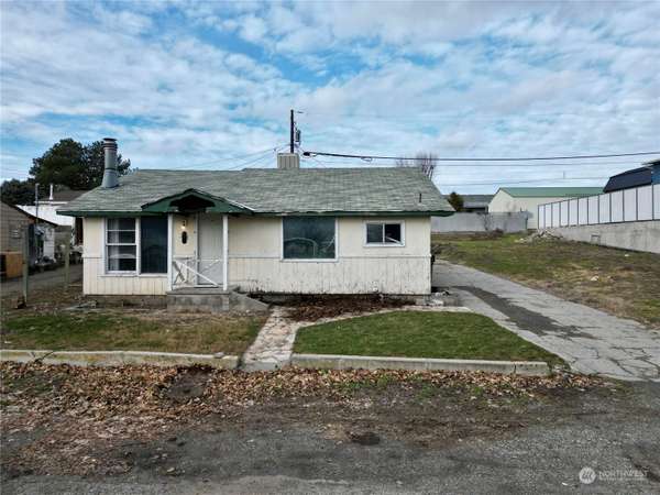 213 W Kelso AVE, Electric City, WA 99123