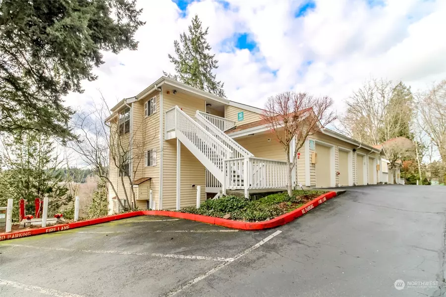 2680 118th AVE SE #301, Bellevue, WA 98005