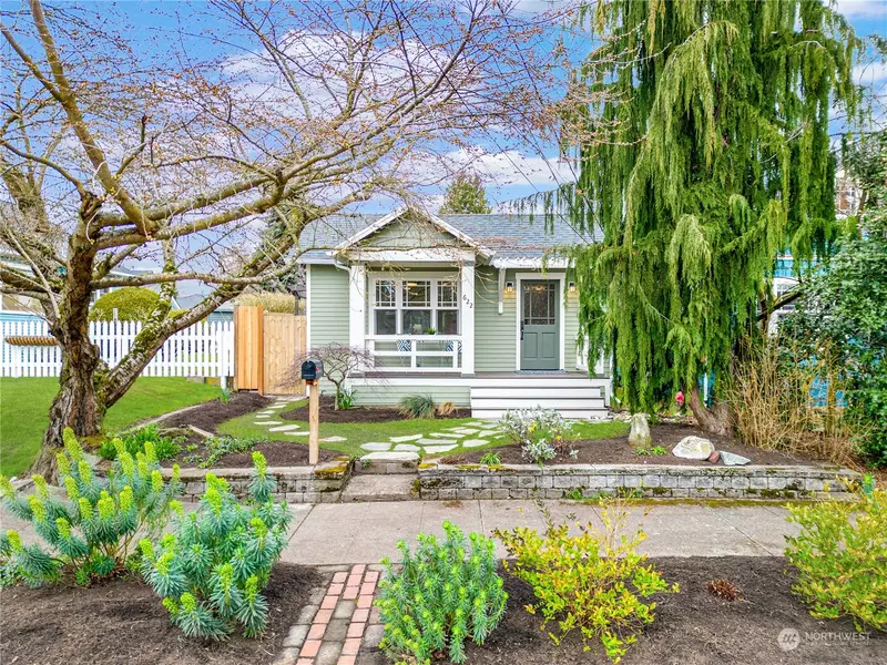 622 NW 74th ST, Seattle, WA 98117