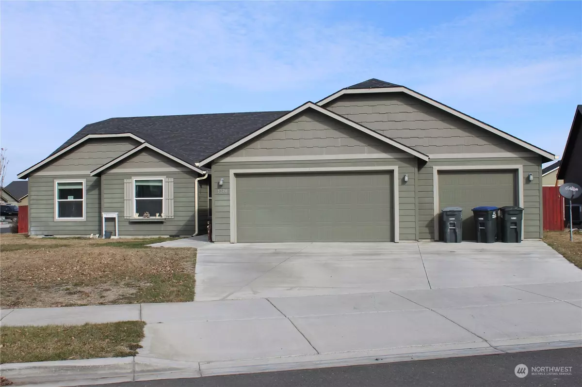 Moses Lake, WA 98837,1328 E Egeland DR