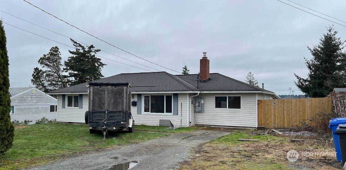285 SE Quaker ST, Oak Harbor, WA 98277