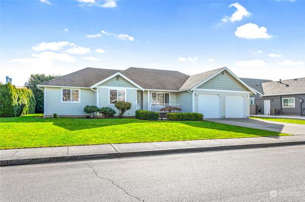 809 Cedar DR, Lynden, WA 98264