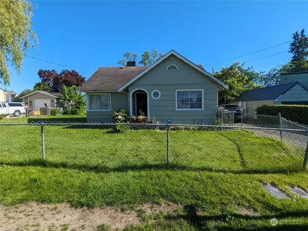 2816 96th ST E, Tacoma, WA 98445