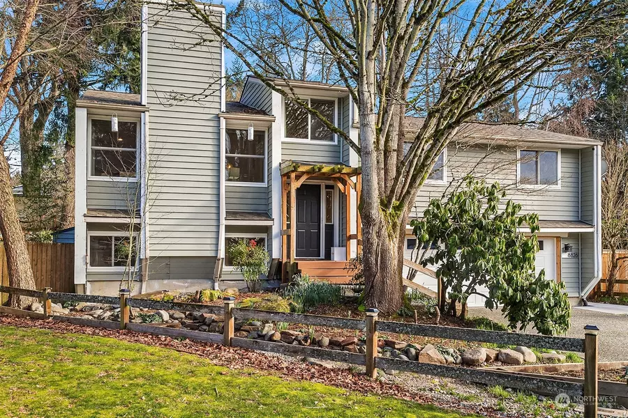 8826 NE 137th ST, Kirkland, WA 98034