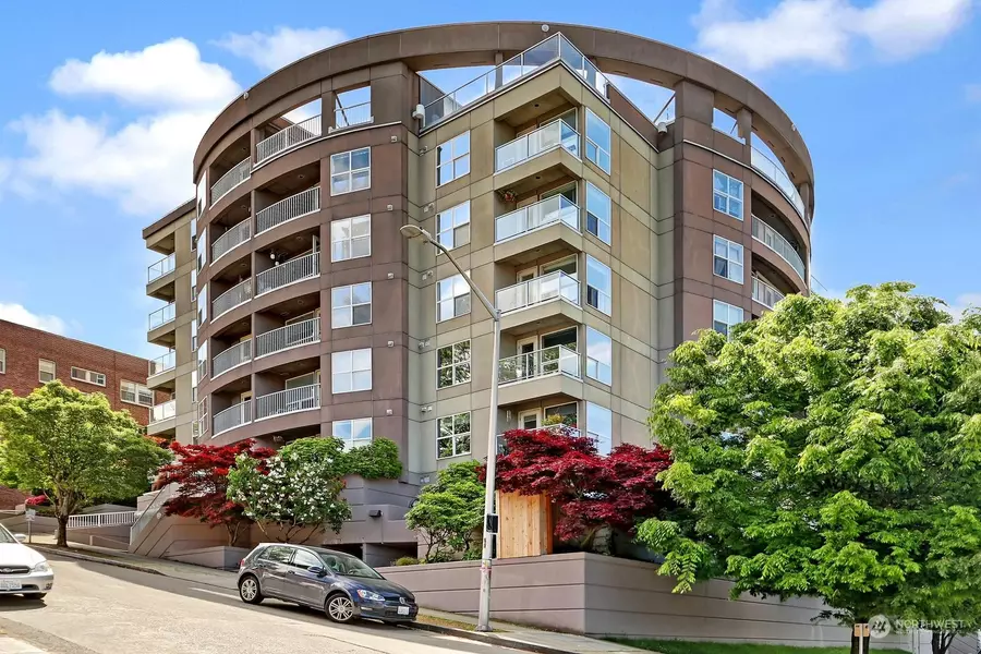 530 Melrose AVE E #305, Seattle, WA 98102