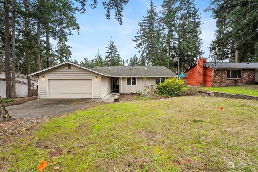 255 NW Columbia DR, Oak Harbor, WA 98277