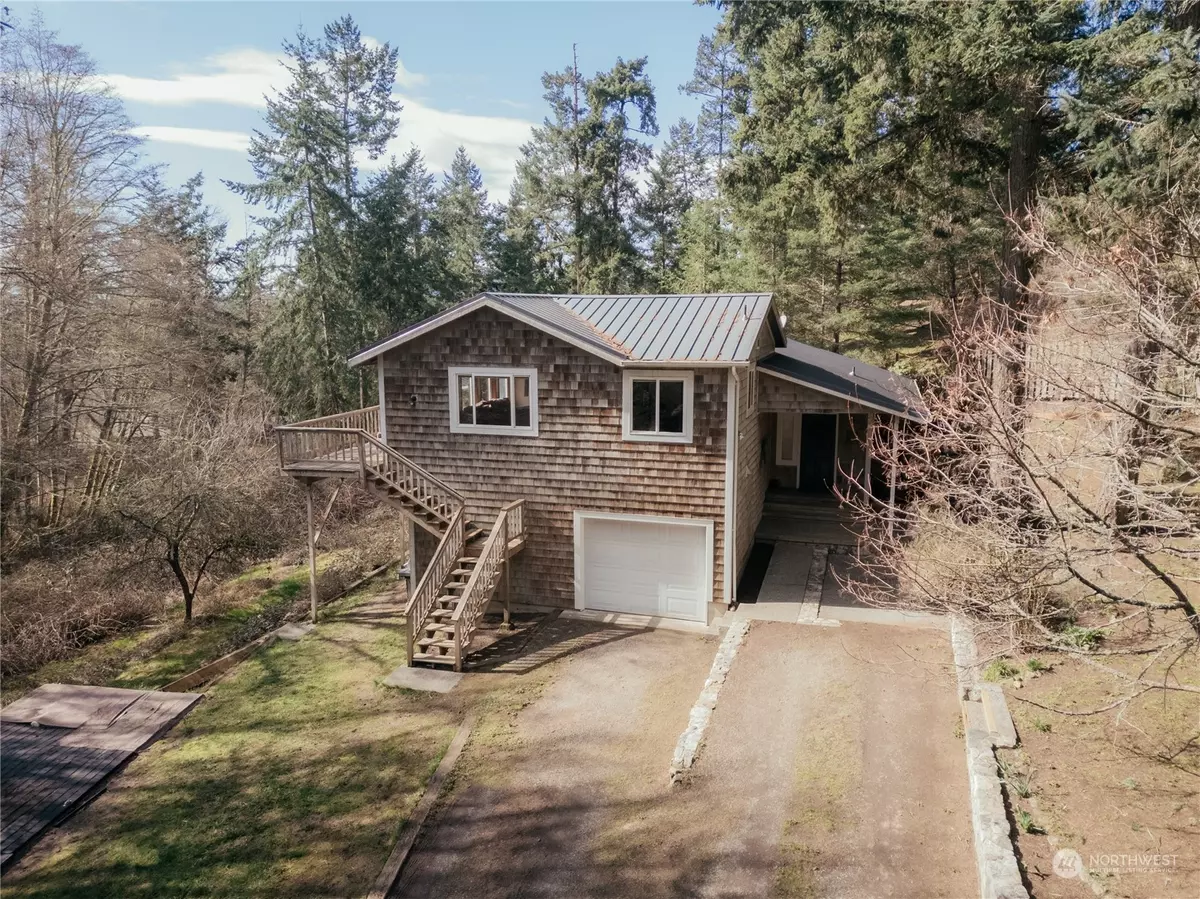 Friday Harbor, WA 98250,463 Terrace DR