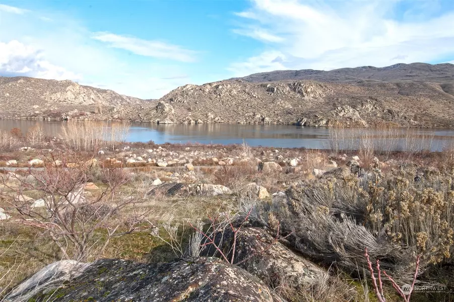 5 Boulder Gulch Loop, Pateros, WA 98846