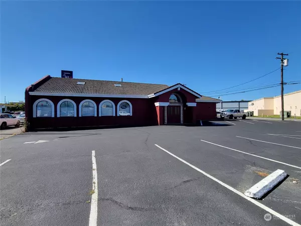 1124 Washington WAY, Longview, WA 98632