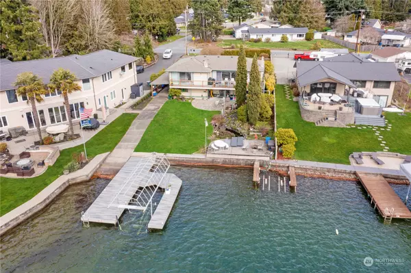 Lake Tapps, WA 98391,18402 Driftwood DR E