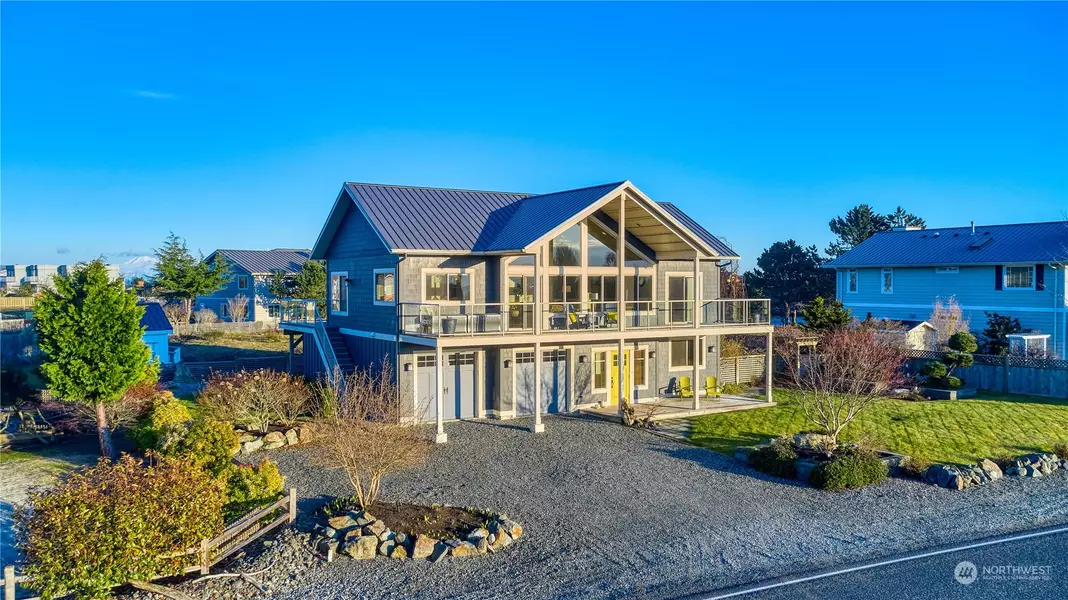 764 Marina DR, Point Roberts, WA 98281