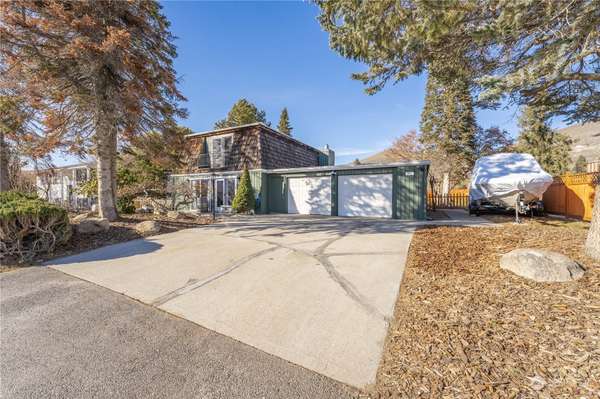 815 W Golf Course DR, Chelan, WA 98816