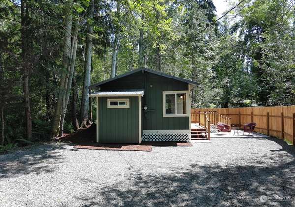 41 Oak Rd,  Quilcene,  WA 98376