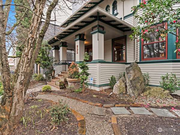 233 Harvard AVE E, Seattle, WA 98102