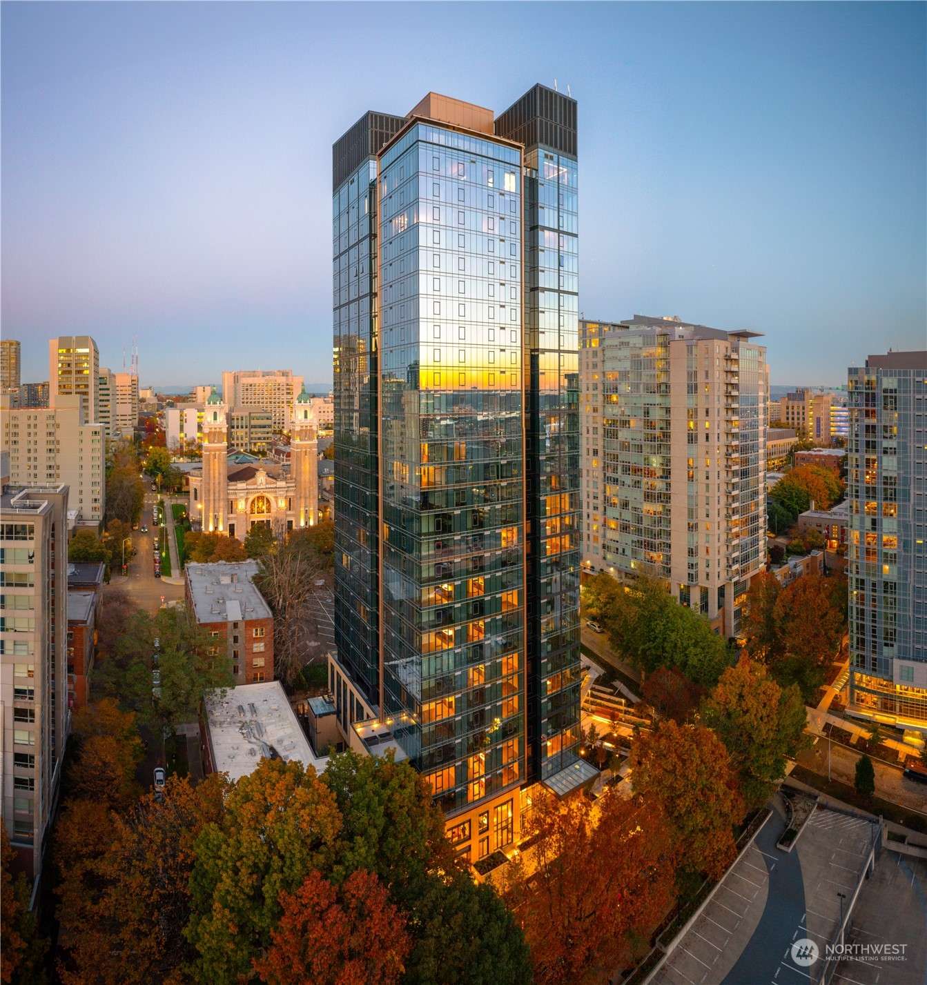 800 Columbia ST #902, Seattle, WA 98104