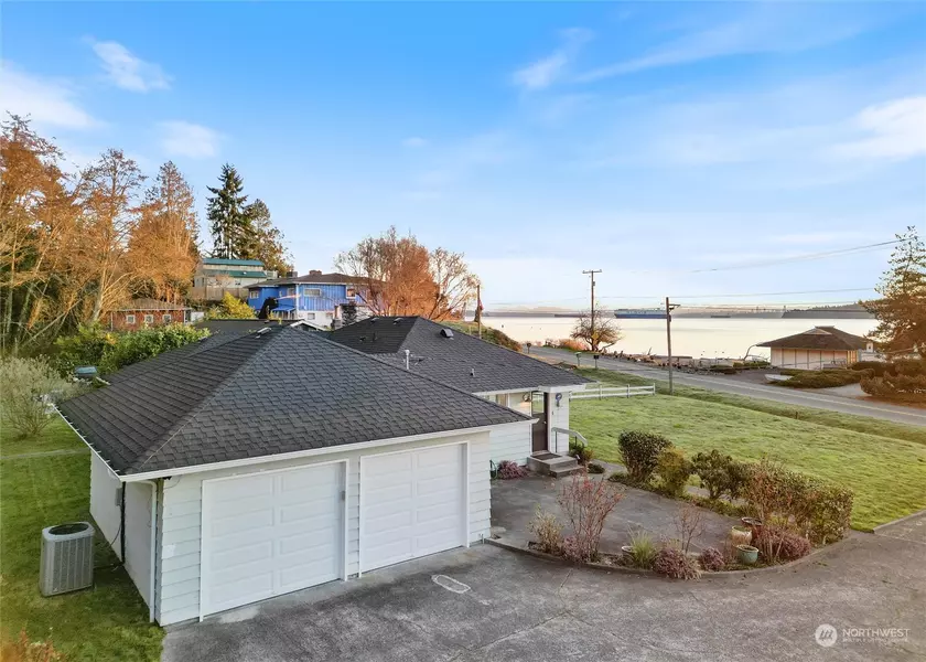 2192 Yukon Harbor RD SE, Port Orchard, WA 98366