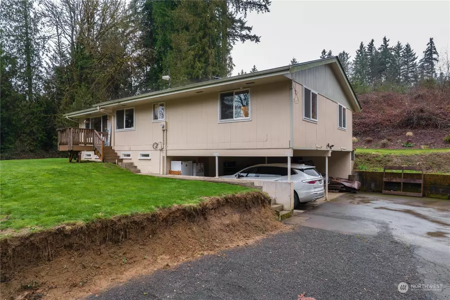 635 Clark Creek RD, Longview, WA 98632