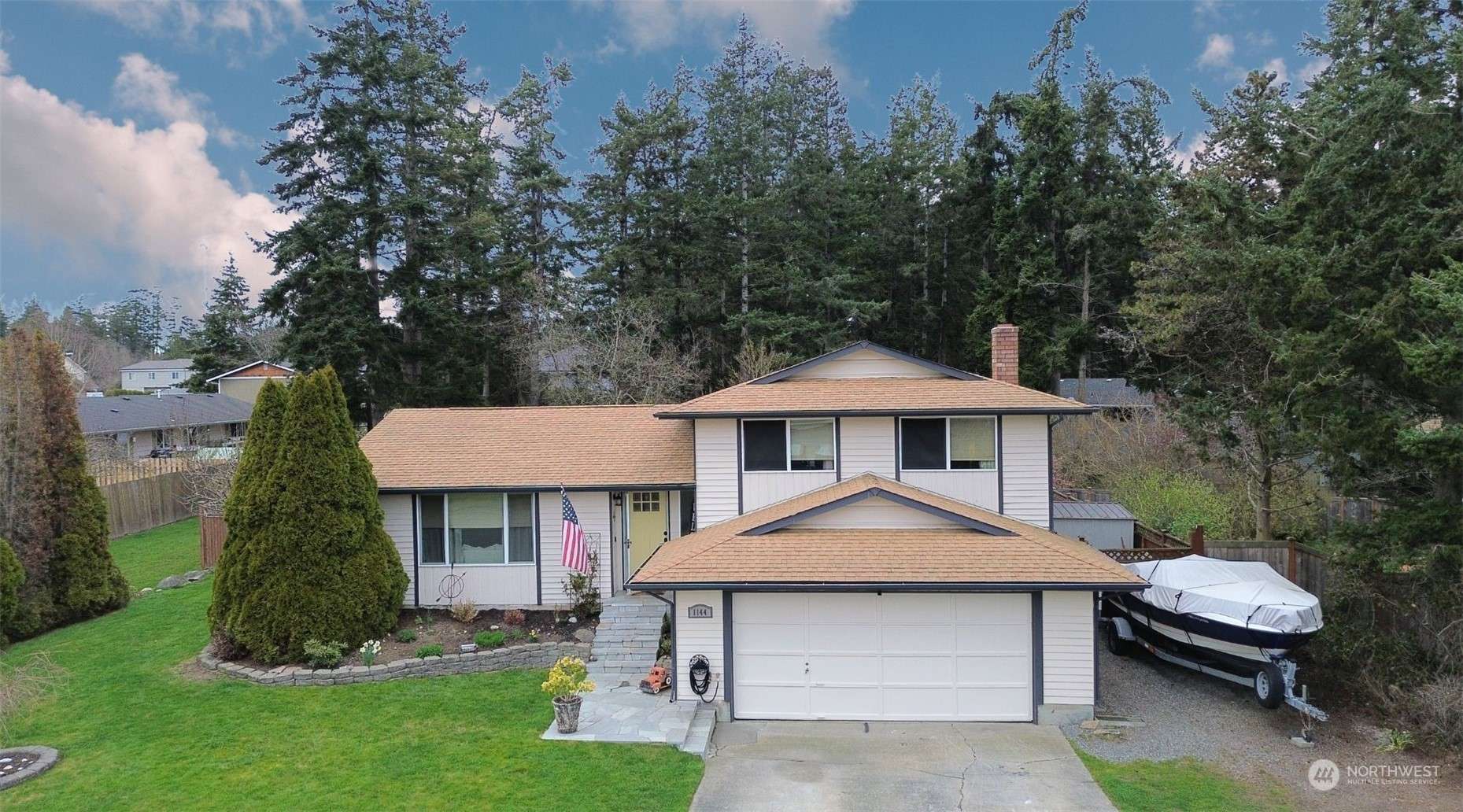 1144 SW 8th AVE, Oak Harbor, WA 98277
