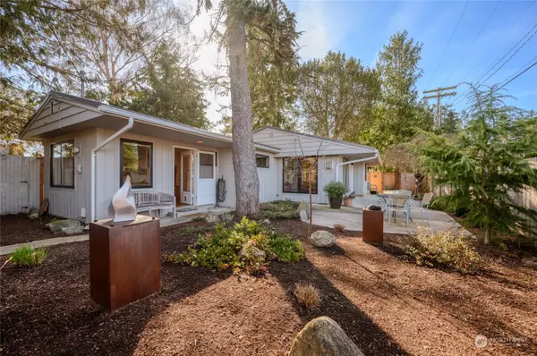 116 N 3rd ST, La Conner, WA 98257