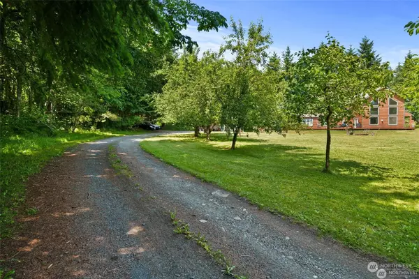 Quilcene, WA 98376,772 Big Leaf LN