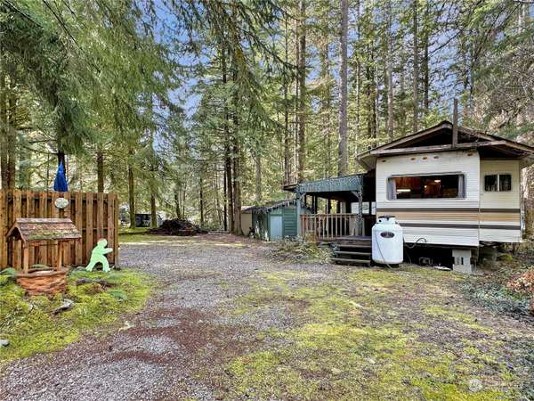 40 1 Gold Nugget RD, Deming, WA 98244