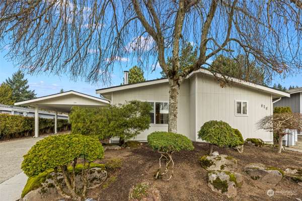 919 243rd ST SW, Bothell, WA 98021