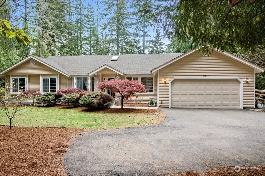 3903 NW Martha LN, Silverdale, WA 98383