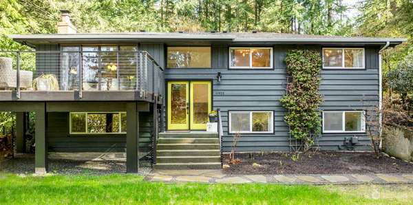 11955 Manzanita LN NE, Bainbridge Island, WA 98110