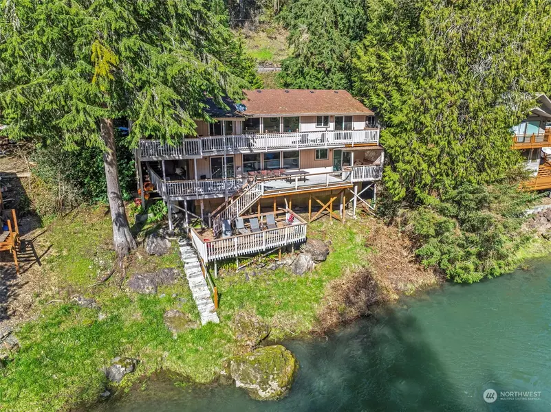 2427 Kalama River RD, Kalama, WA 98625