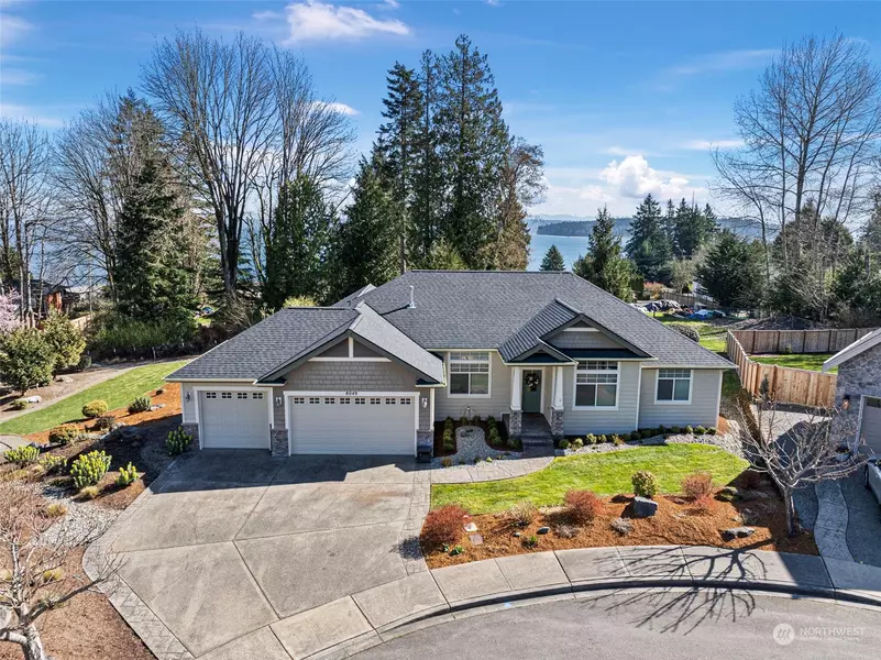 8049 E Aguilar CT, Port Orchard, WA 98366