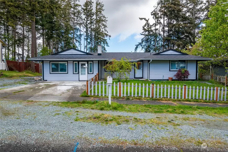 488 NW Dory DR, Oak Harbor, WA 98277