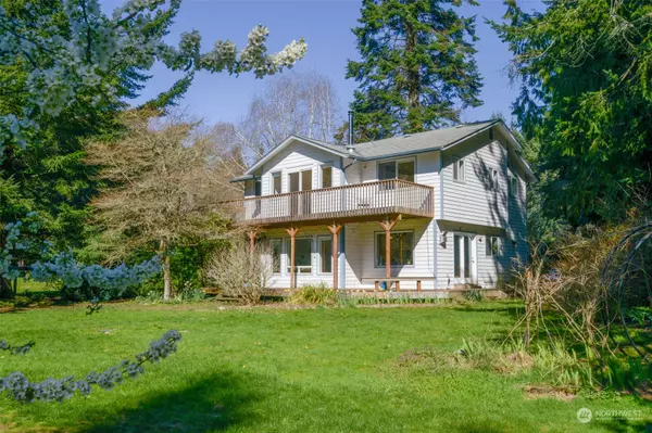 3041 Mabana Heights RD, Camano Island, WA 98282