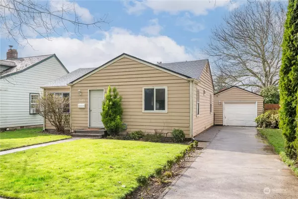 541 26th AVE, Longview, WA 98632