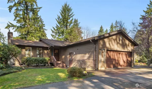 141 E Rainier DR, Allyn, WA 98524