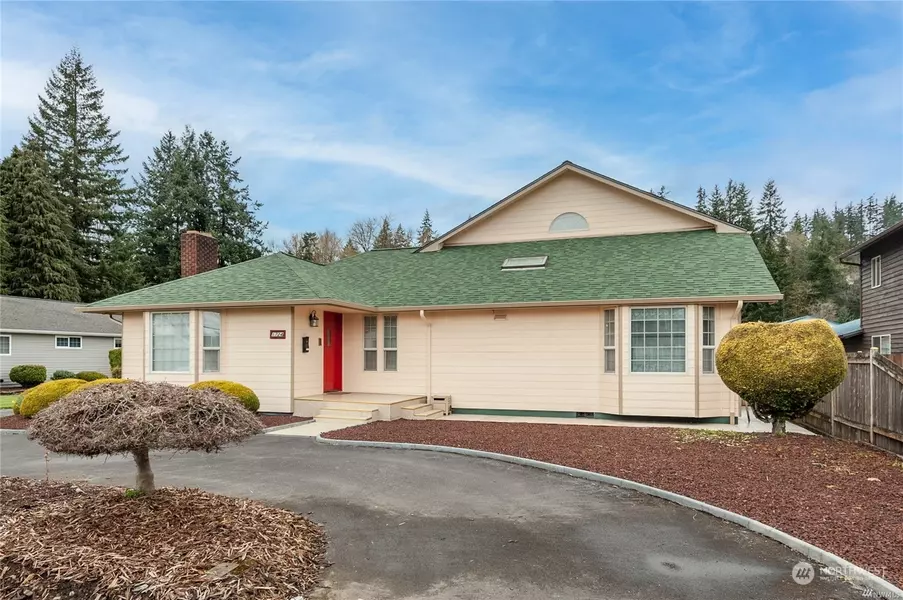 1724 Ocean Beach HWY, Longview, WA 98632