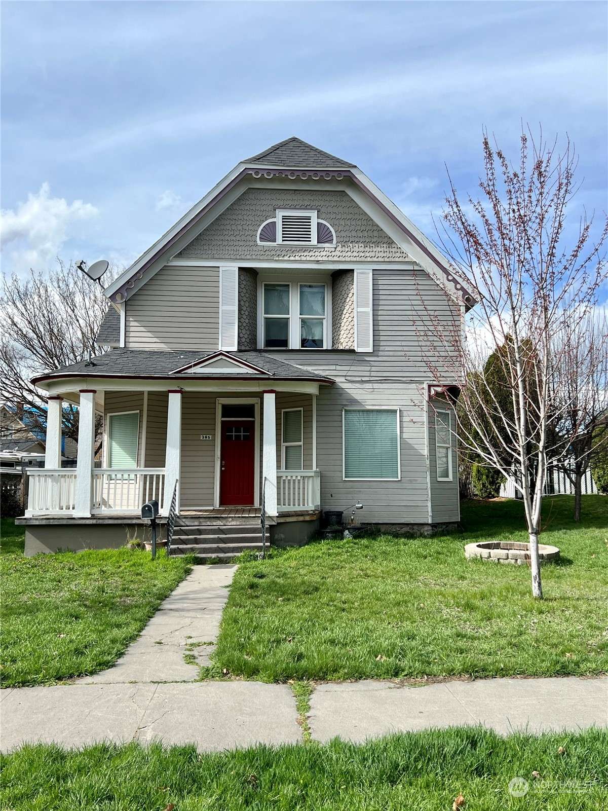 205 E Spring ST, Dayton, WA 99328