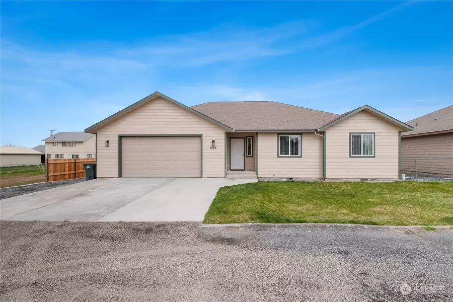 1026 W Virginia ST, Moses Lake, WA 98837