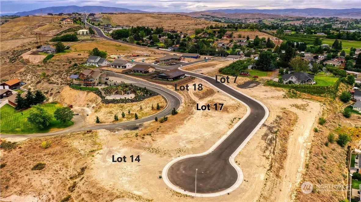 Selah, WA 98942,608 Vista Del Sol