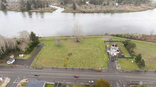 825 1st ST, Cosmopolis, WA 98537