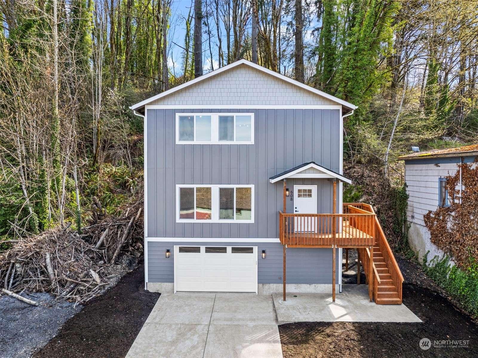 608 NE 1st ST, Winlock, WA 98596