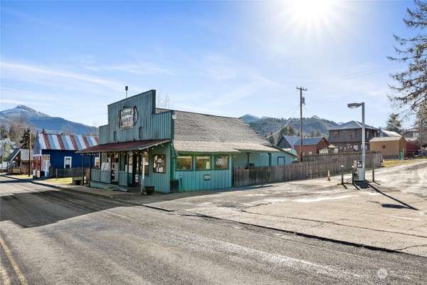 104 Front ST E, Mineral, WA 98356