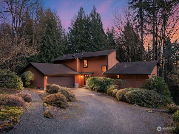 25519 SE 159th ST, Issaquah, WA 98027