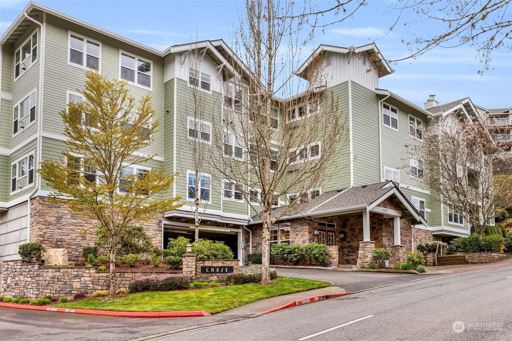 4406 Providence Point PL SE #211, Issaquah, WA 98029