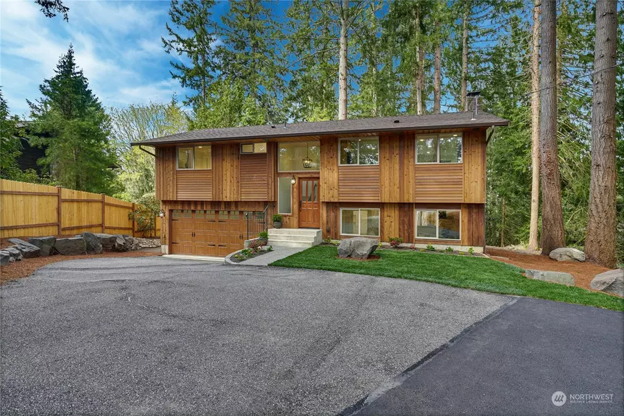 12018 Scenic DR, Edmonds, WA 98026