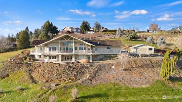 412 Wickersham RD, Yakima, WA 98908