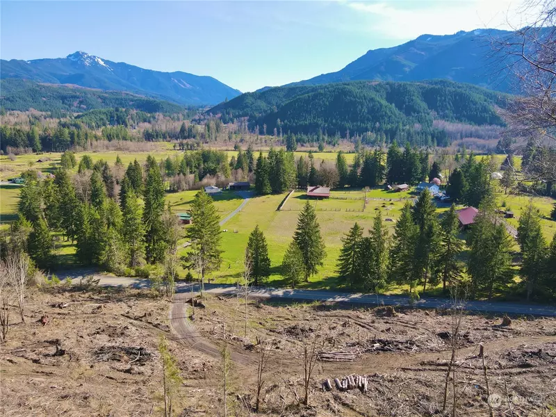 320 Mineral RD N, Mineral, WA 98355